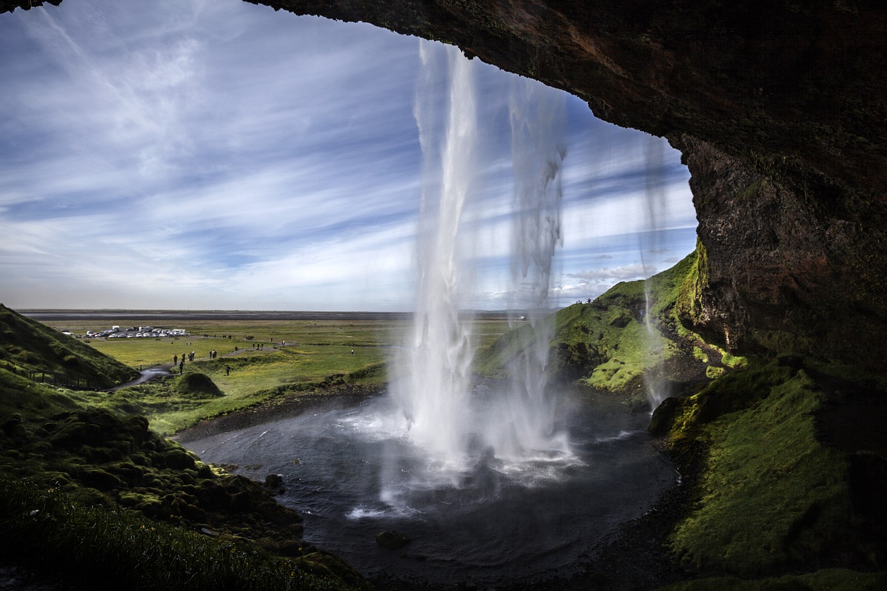 Исландия – водопад Seljalandsfoss