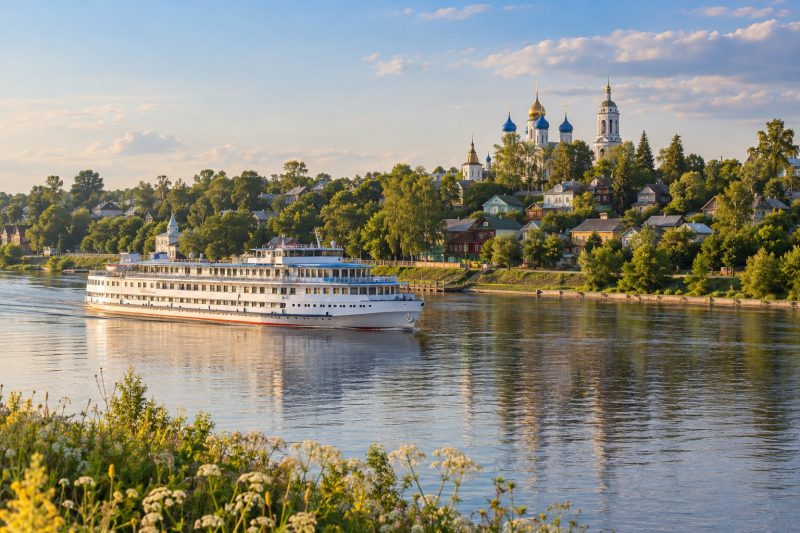 Золотое кольцо на теплоходе: чем речной маршрут отличается от автобусного